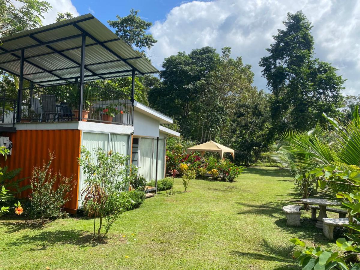 Toku House La Fortuna Exterior photo